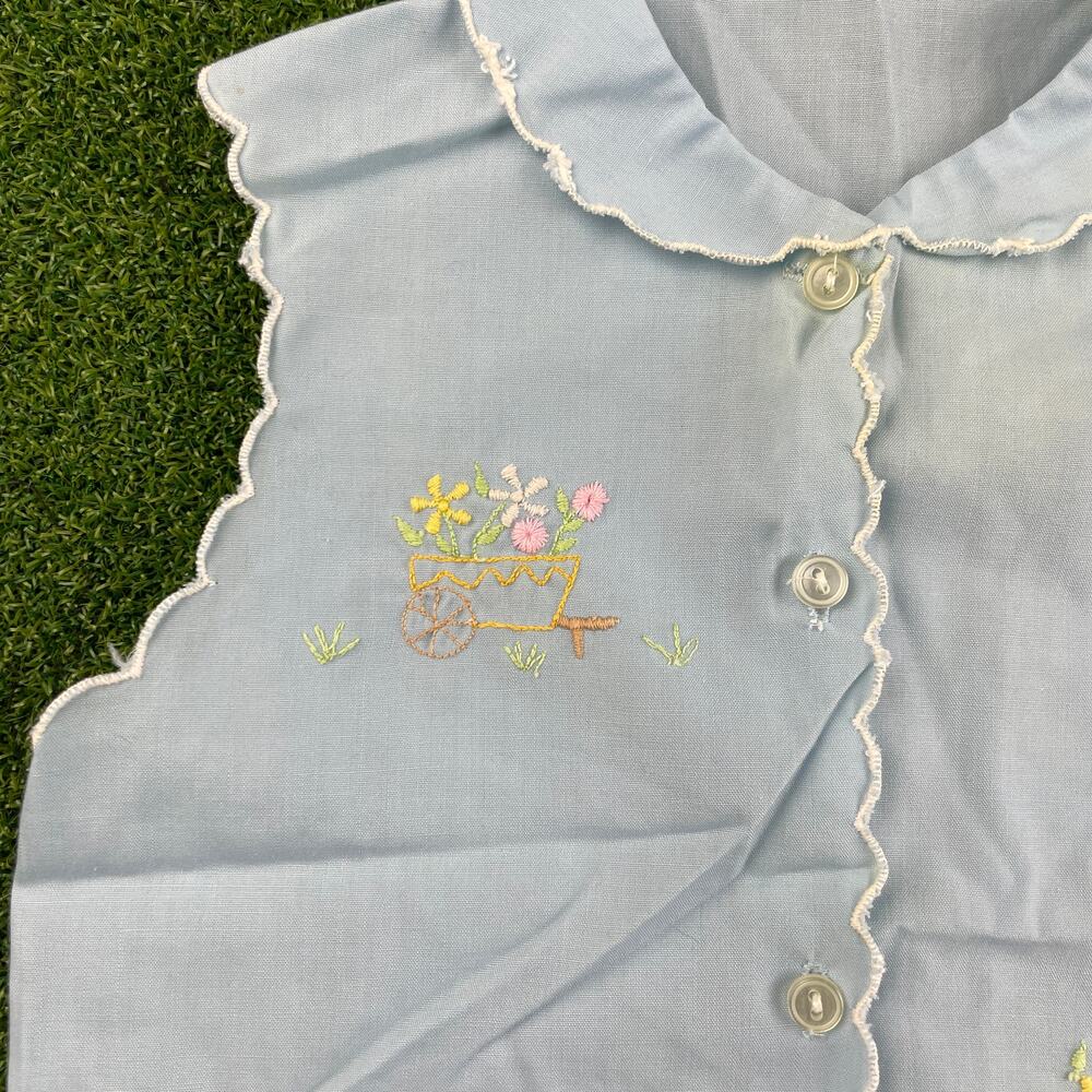 Vintage Blue Sleeveless Scallop Trim Embroidered Button Shirt 2T - Picture 2 of 5